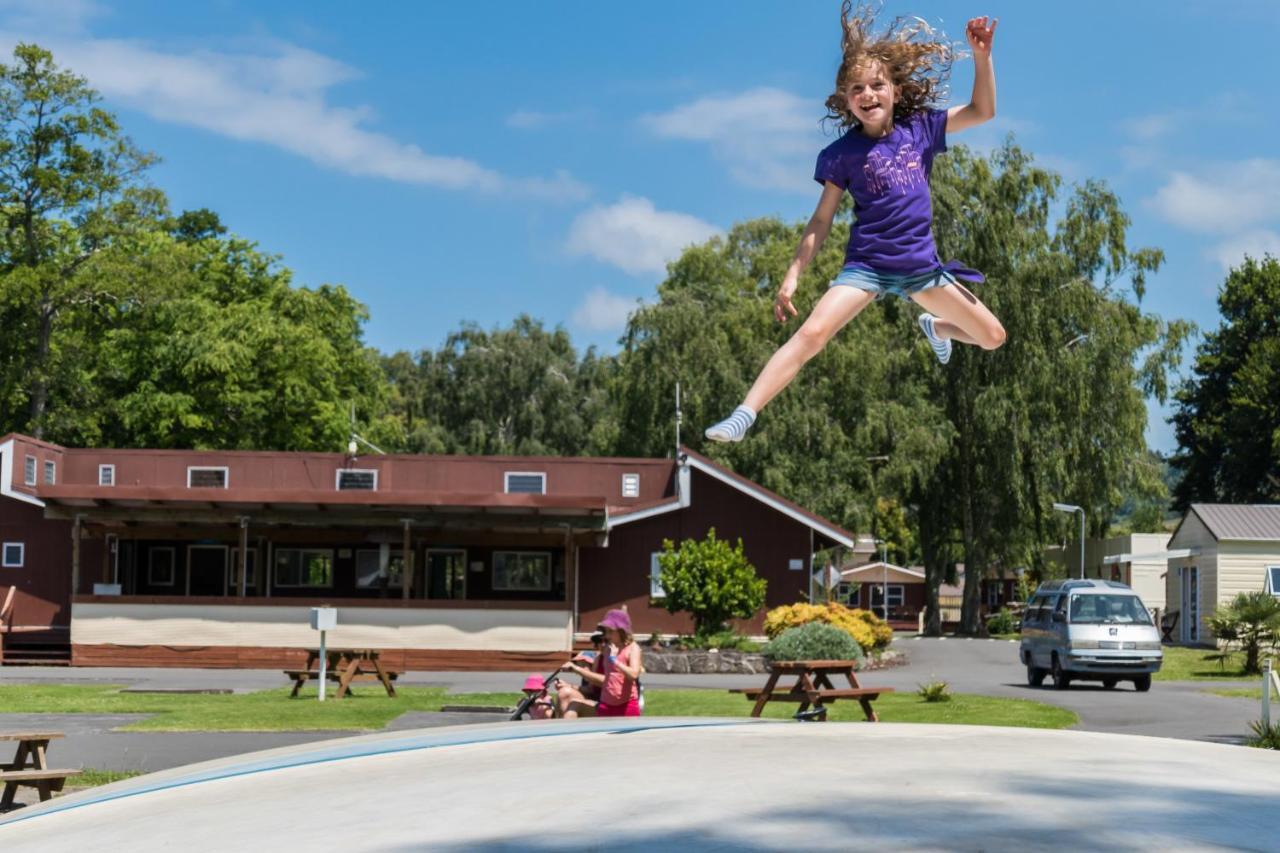 Whanganui River Top 10 Holiday Park Exterior photo