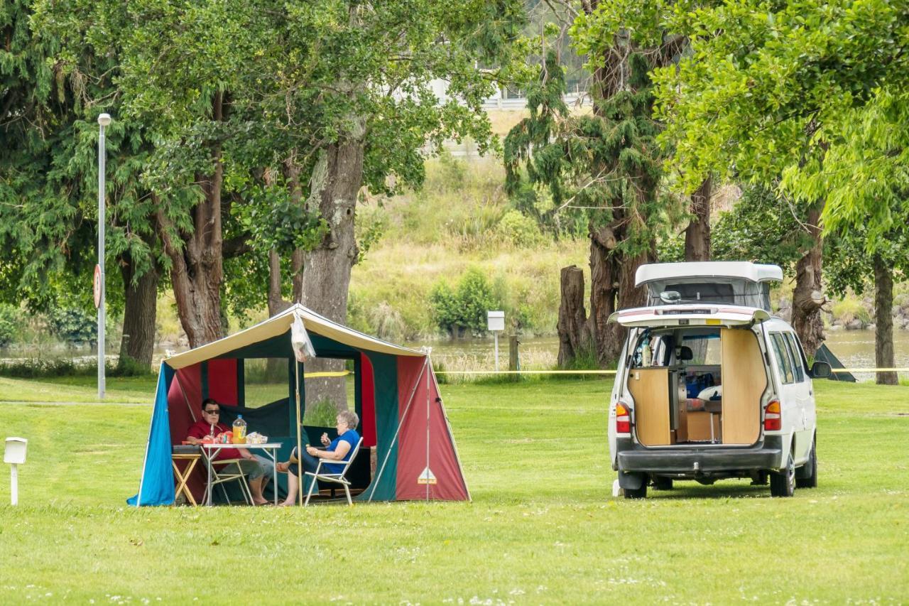 Whanganui River Top 10 Holiday Park Exterior photo